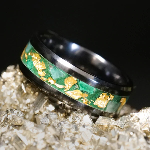 Royal Emerald Glowstone Ring